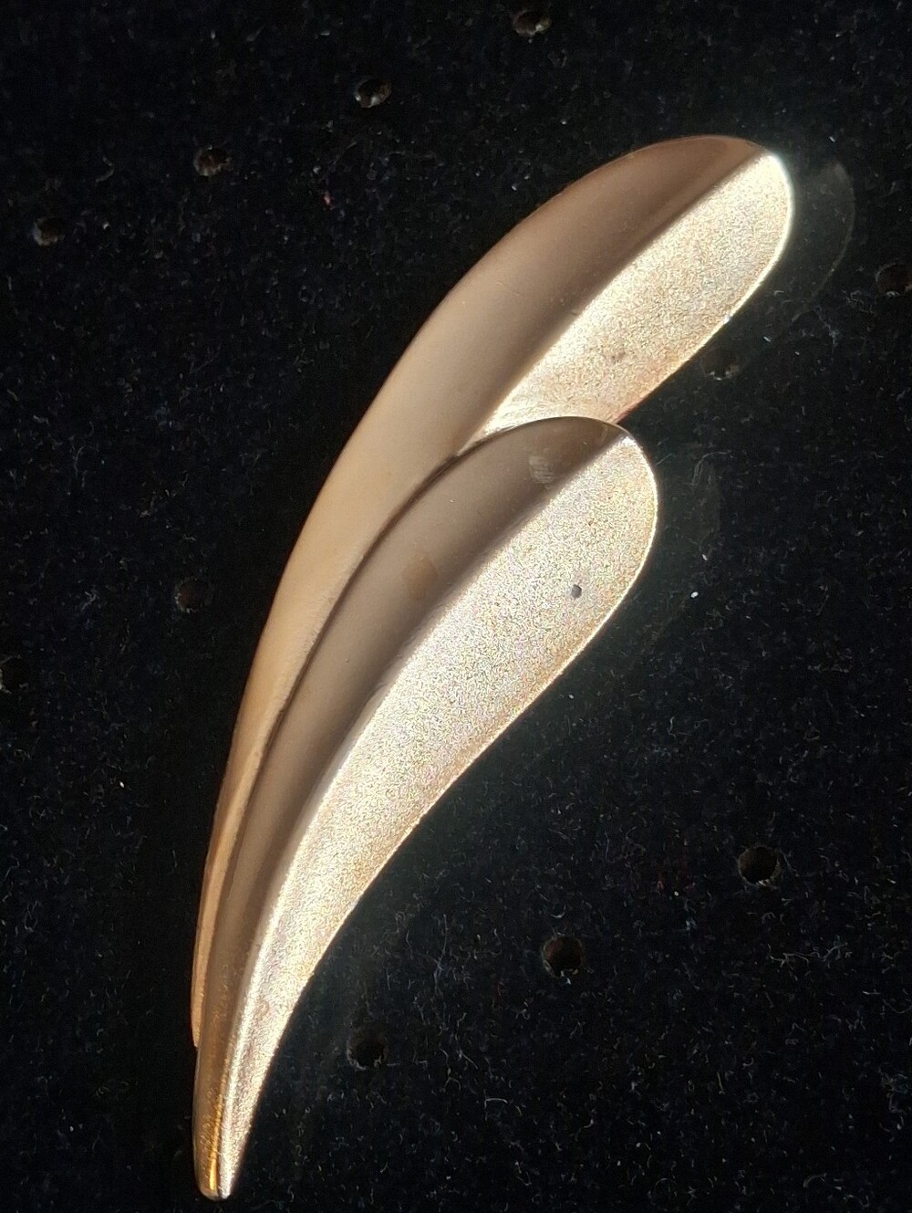 Sleek Gold-Tone Modern Pin Brooch